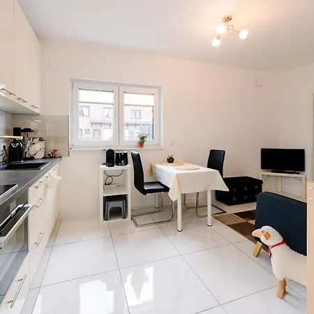 Business Flughafen Apartamento Düsseldorf